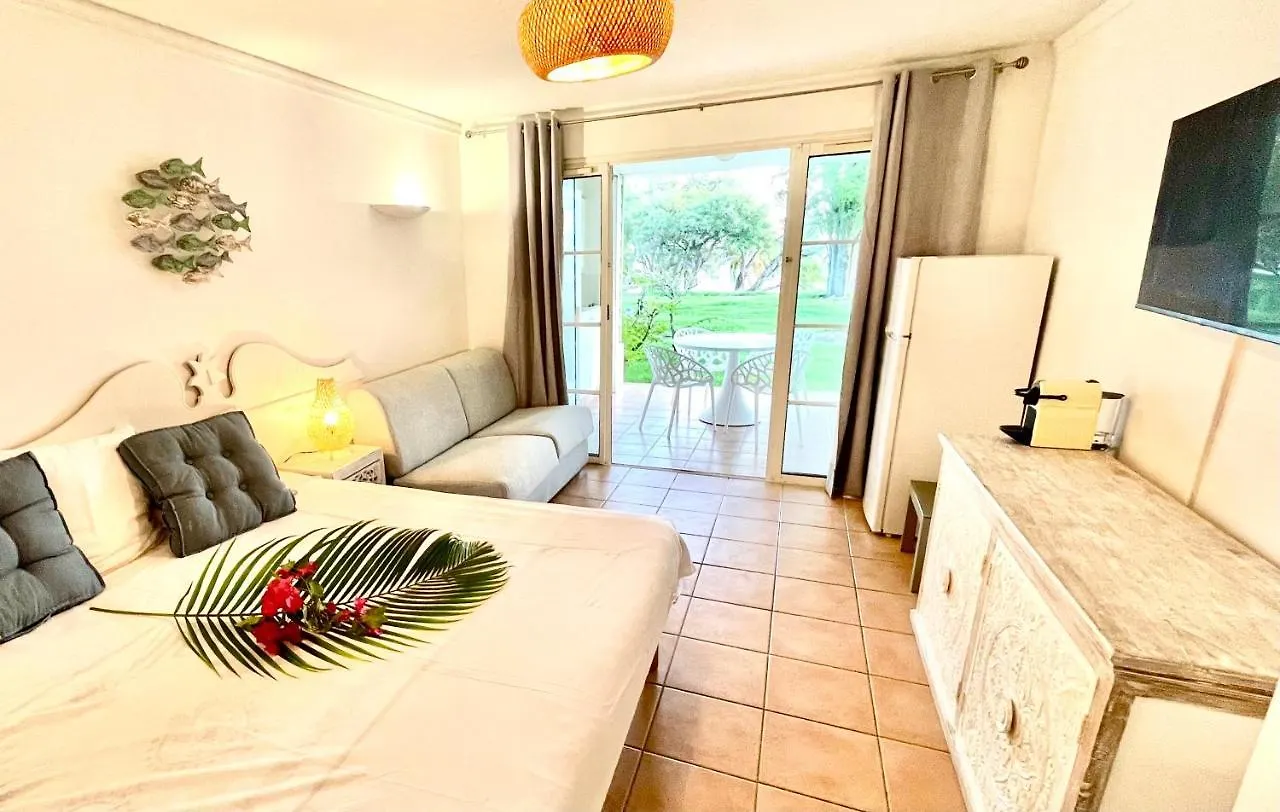 Sur La Plage, Village Vacances Sainte-Anne アパートホテル サンタンヌ